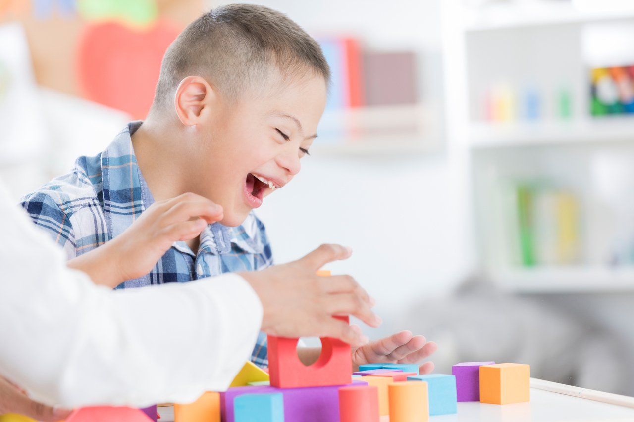 GESTÃO ESCOLAR E EDUCAÇÃO ESPECIAL 